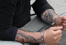 شرور سابقه‌دار میانه با ۴۸ بسته مواد مخدر دستگیر شد